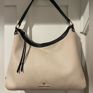 Michael Kors hand bag